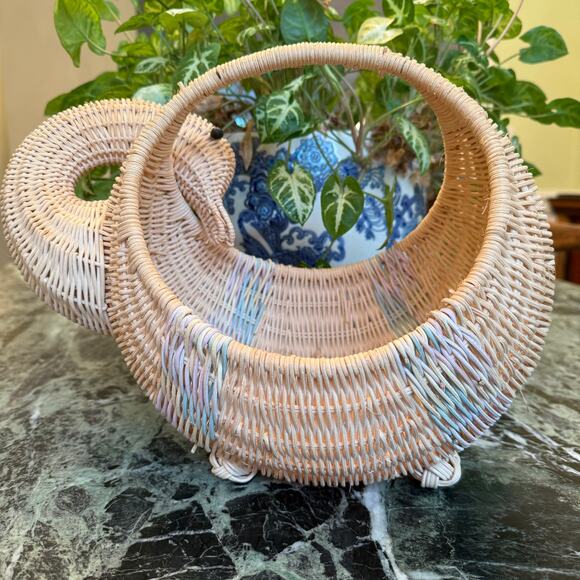 Vtg  Whitewash Wicker Woven Basket with Handle Swan Goose Bird Decor Planter - Picture 4 of 9